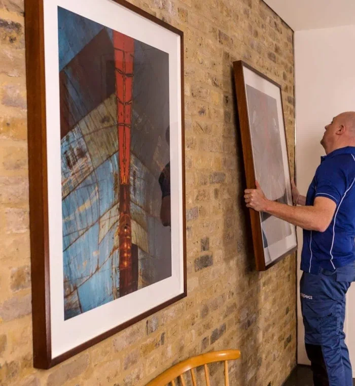 Handyman_SP_0392_Hanging_Pictures-1440x960